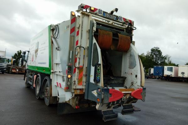 Unidades de camiones - RENAULT Premium 310 dxi 6x2  Camion poubelle - BOM (Belgique - Europe) - Houffalize Trading s.a.