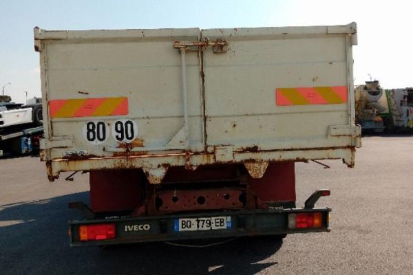 LKW-Einheiten - IVECO   Camion benne - grue (Belgique - Europe) - Houffalize Trading s.a.