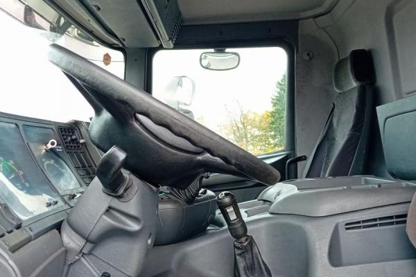 Vente occasion Porteur - SCANIA 94D 220 manual gearbox    (Belgique - Europe) - Houffalize Trading s.a.